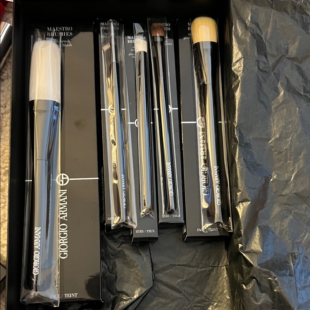 Giorgio Armani Maestro Brush Collection in Black with White Tips